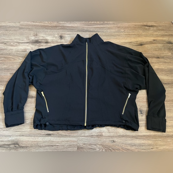 Lululemon Relaxed Define Jacket Black W/ Gold Zippers Size 8 - Picture 2 of 11